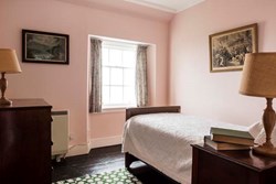 Ferrymans-interior-singlebed-600x400