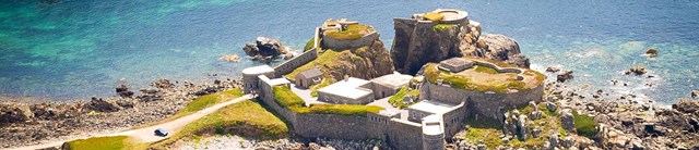 Fort clonque hero