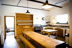 fortclonque-interior-kitchen-600x400