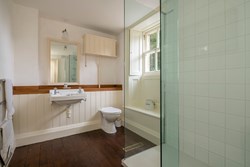 Fox Hall bathroom 1200x800