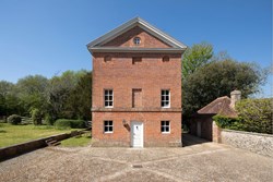 Fox Hall ext 1200x800