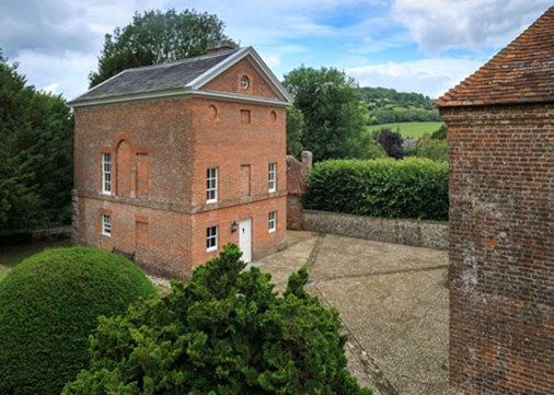 FoxHall-exterior-landscape-450x321