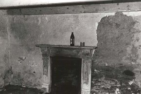 frenchmanscreek-restoration-damagedfireplace-600x400