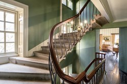 Gargunnock House int stairs 1200x800