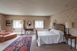 The Georgian House int double bedroom 1200x800