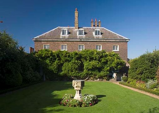 Georgianhouse-exterior-main-450x321