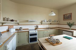 georgianhouse-interior-kitchen-600x400