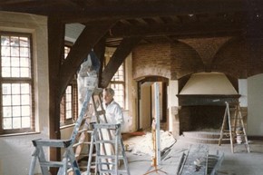 goddards-restoration-paintinglivingroom-600x400