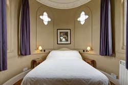 Gothic Temple int bedroom 1200x800