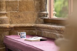 Gothic Temple_Int_window seat_1200x800