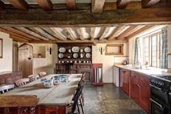 gurneymanor-interior-kitchen-600x400