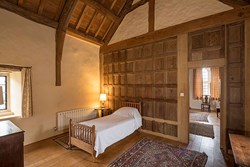 gurneymanor-interior-single-600x400