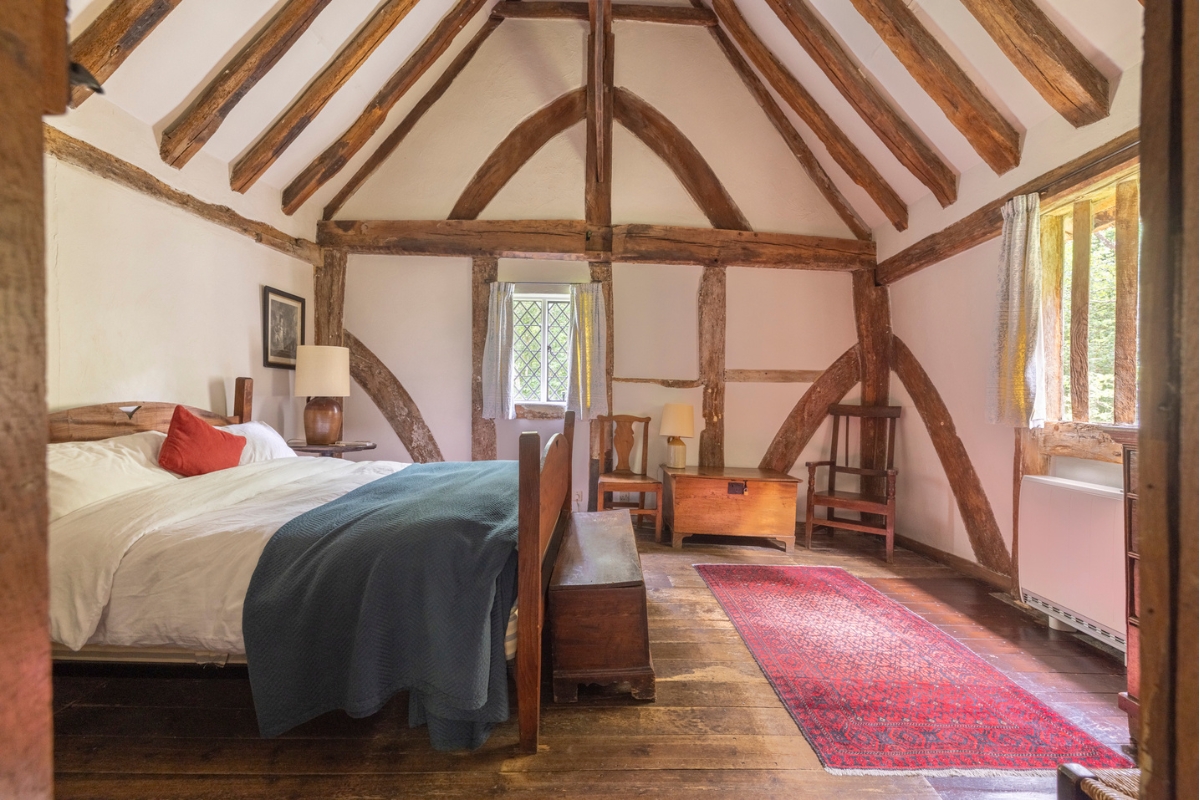 hole-cottage-double-2 1200x800