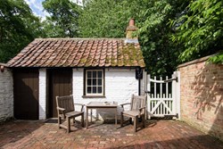 Houghton West Lodge courtyard 1200x800