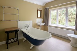Howthwaite bathroom 1200x800
