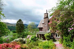 Howthwaite-Exterior-Viewofhousefromdrive-600x400