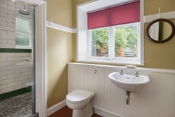 Howthwaite shower room 1200x800