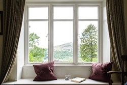 Howthwaite window seat 1200x800