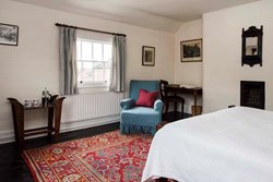 ironbridge-interior-masterbedroom-600x400
