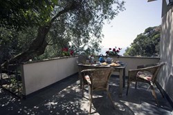 Casademar-exterior-terrace-600x400