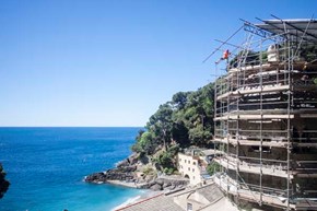 Casademar-restoration-scaffolding-600x400