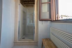 piazza-interior-bathroom-600x400