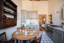 piazza-interior-kitchen2-600x400