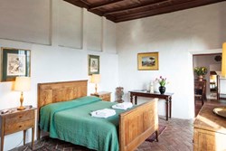 santantonio-interior-doublebedroom-600x400