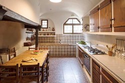 santantonio-interior-kitchen-600x400