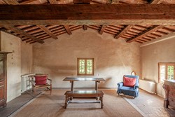 villa-saraceno-interior-desk-600x400