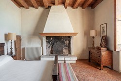 villa-saraceno-interior-double-600x400