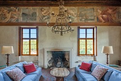 villa-saraceno-interior-sittingroom2-600x400