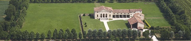 VillaSaraceno-exterior-ariel-1600x345