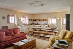 Kingswear sitting1200x800