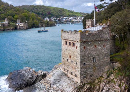Kingswear-Castle-exterior-450x321