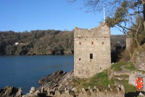 kingswear-exterior-side-600x400