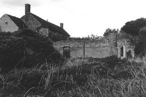 knowlehill-history-sideview-600x400