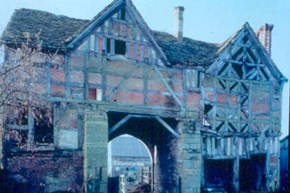 langleygatehouse-restoration-frontage1-600x400