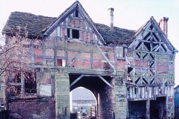 Langley Gatehouse before restoration
