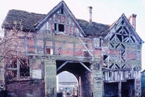 langleygatehouse-restoration-frontage2-600x400