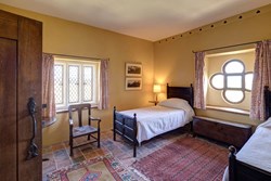 laughton-place-interior-twin-600x400