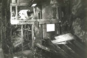 LaughtonPlace-restoration-1978interior-600x400