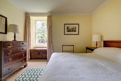 The Library bedroom 1200x800