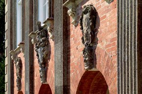 library-history-exterior-600x400
