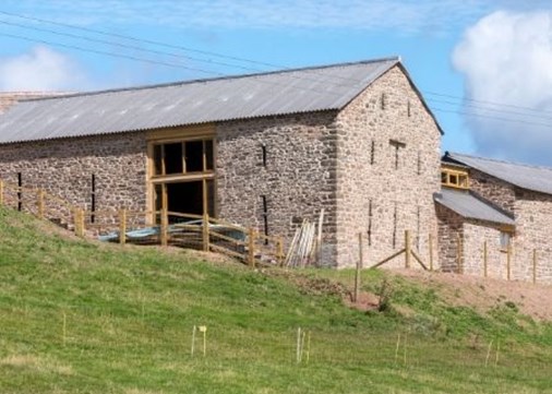 llwyn-celyn-threshingbarn-listdisplay-450x321