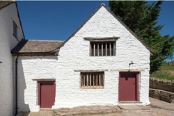 Llwyn Celyn ext red door 1200x800