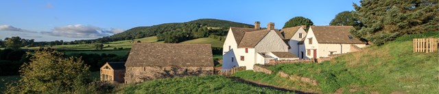 Llwyn Celyn hero 3200x690 (2)
