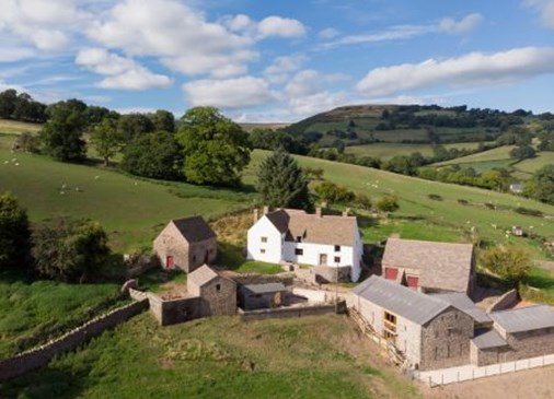 Llwyn Celyn Exterior 450x325