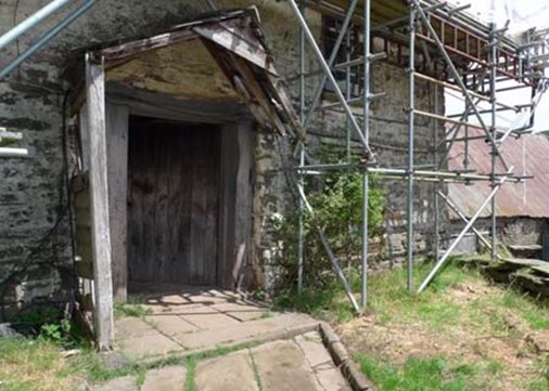 LLwyncelyn-exterior-frontdoor-450x321