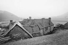 llwyncelyn-exterior-history-house-3-600x400